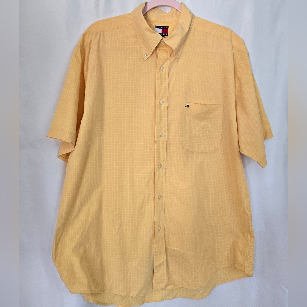 Tommy Hilfiger YellowSshort Sleeves button-down Shirt. Size L